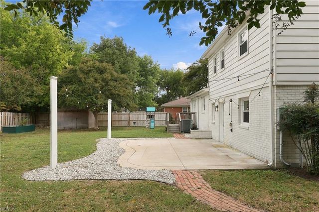 1733 Greenhouse RD, Virginia Beach, VA 23455