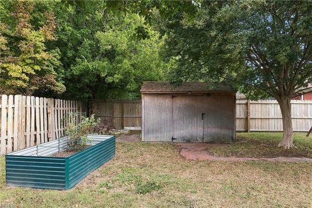 1733 Greenhouse RD, Virginia Beach, VA 23455