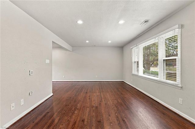 1733 Greenhouse RD, Virginia Beach, VA 23455