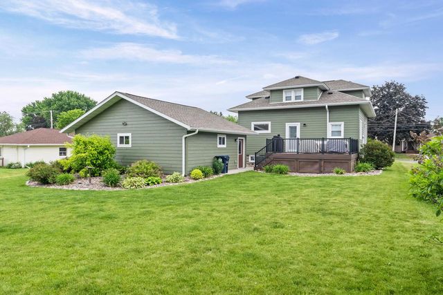 496 Leonard STREET N, West Salem, WI 54669