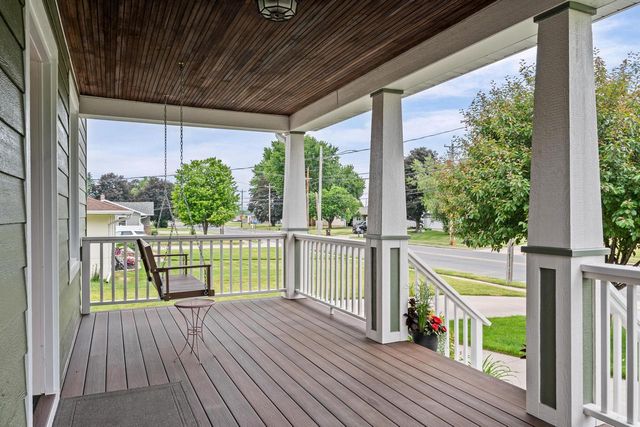 496 Leonard STREET N, West Salem, WI 54669