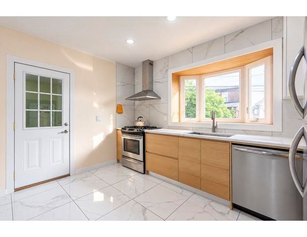 7800 GRAND AVE, North Bergen, NJ 07047
