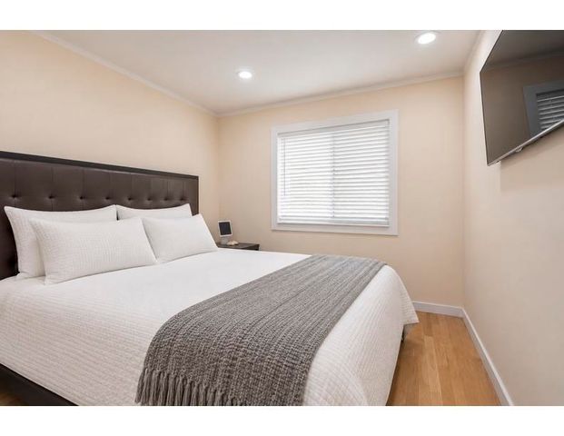 7800 GRAND AVE, North Bergen, NJ 07047