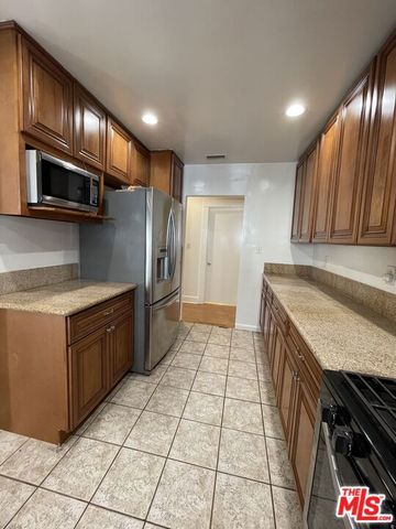 5028 4th Avenue, Los Angeles, CA 90043