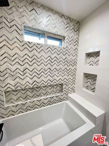 5028 4th Avenue, Los Angeles, CA 90043