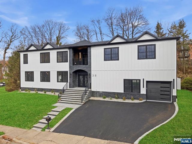 38 Pershing Place, Woodland Park, NJ 07424