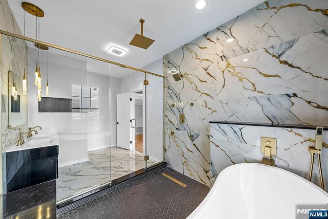 38 Pershing Place, Woodland Park, NJ 07424