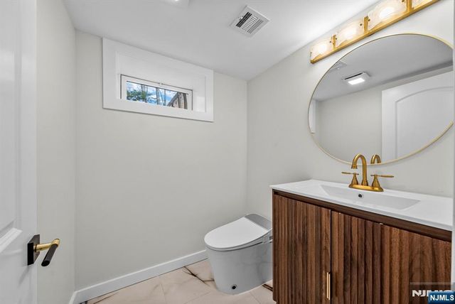 38 Pershing Place, Woodland Park, NJ 07424