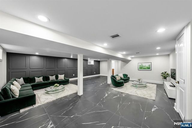 38 Pershing Place, Woodland Park, NJ 07424