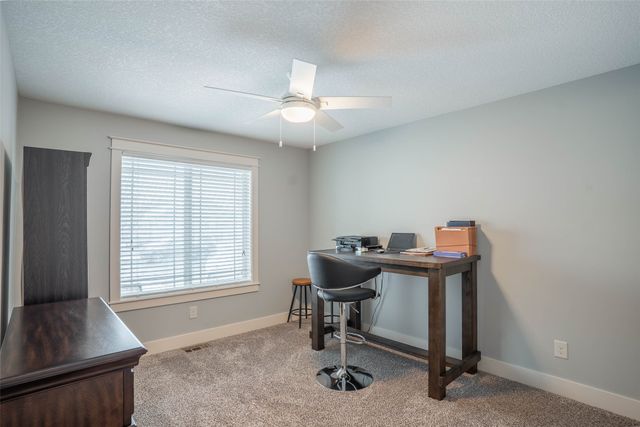 609 NE Maple Street, Elkhart, IA 50073