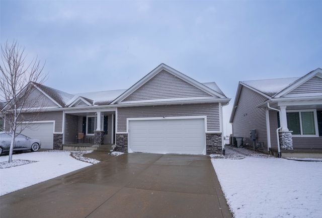 609 NE Maple Street, Elkhart, IA 50073