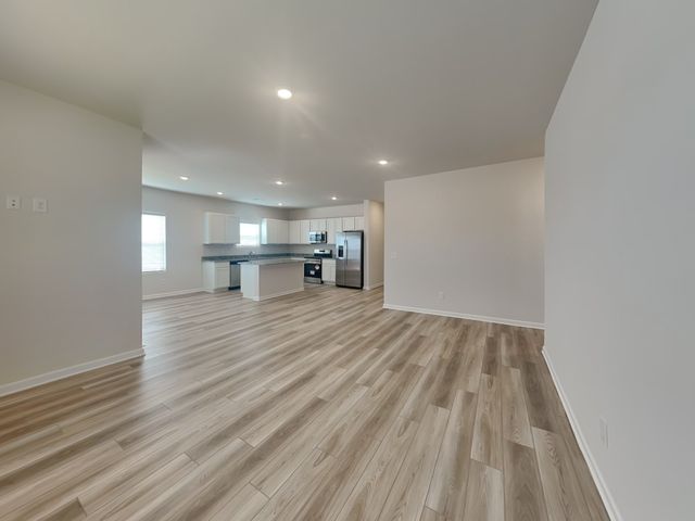 563 Cedar Brook Dr, White House, TN 37188