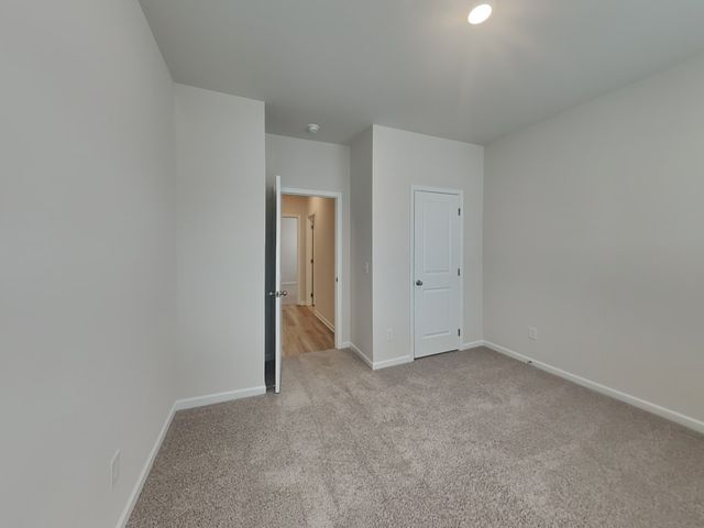 563 Cedar Brook Dr, White House, TN 37188