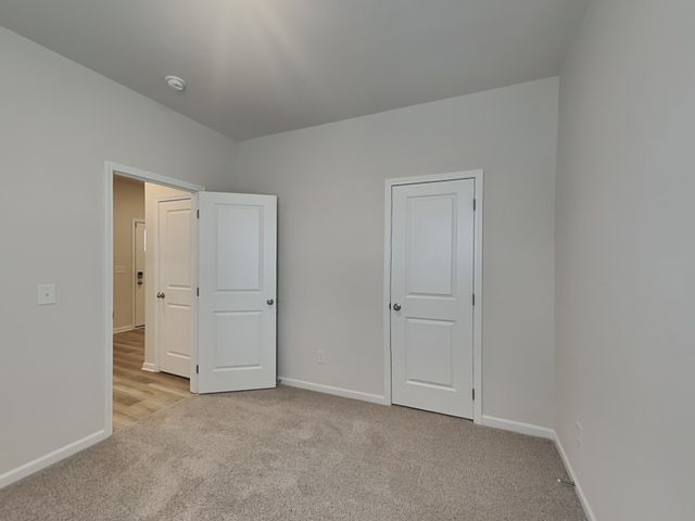 563 Cedar Brook Dr, White House, TN 37188