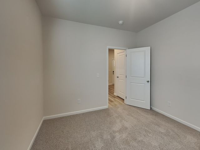 563 Cedar Brook Dr, White House, TN 37188