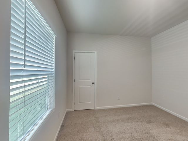 563 Cedar Brook Dr, White House, TN 37188