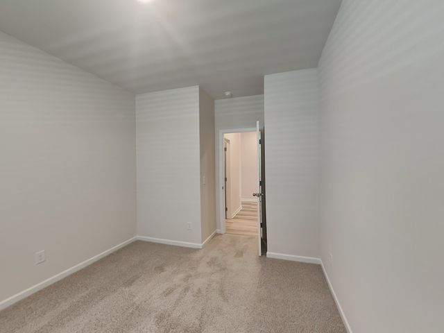 563 Cedar Brook Dr, White House, TN 37188