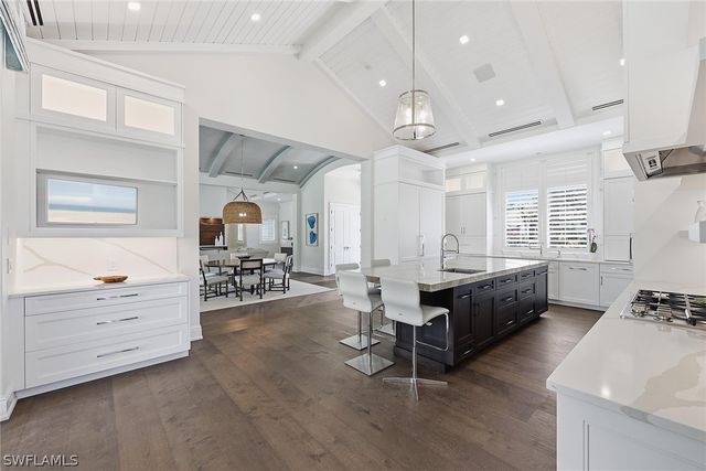 1438 Murex DR, Naples, FL 34102