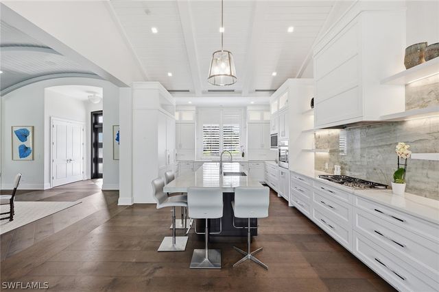 1438 Murex DR, Naples, FL 34102