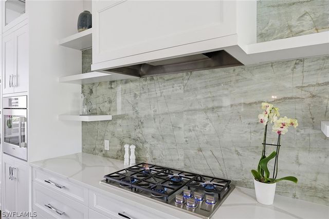 1438 Murex DR, Naples, FL 34102