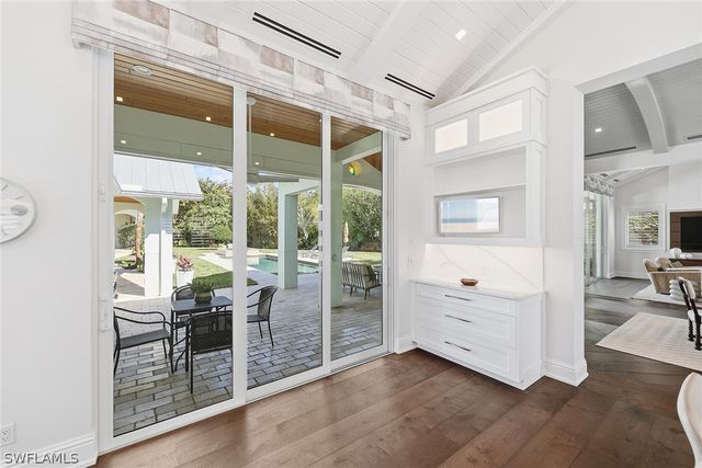 1438 Murex DR, Naples, FL 34102