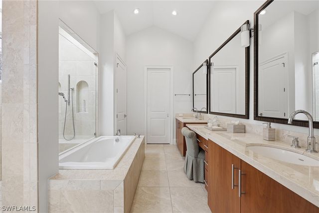 1438 Murex DR, Naples, FL 34102