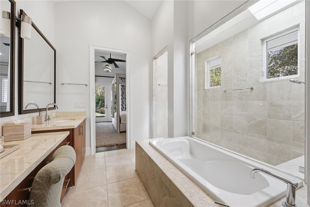 1438 Murex DR, Naples, FL 34102