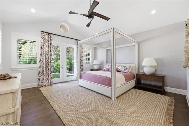 1438 Murex DR, Naples, FL 34102