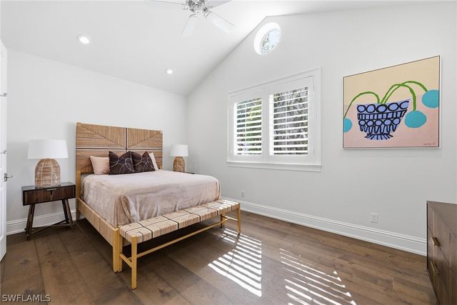 1438 Murex DR, Naples, FL 34102