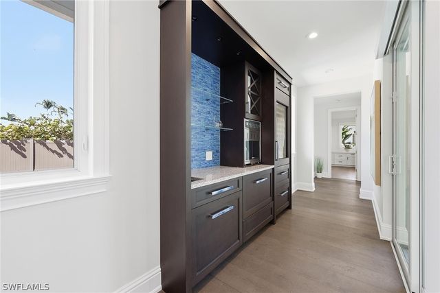 1438 Murex DR, Naples, FL 34102