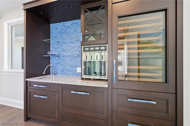 1438 Murex DR, Naples, FL 34102