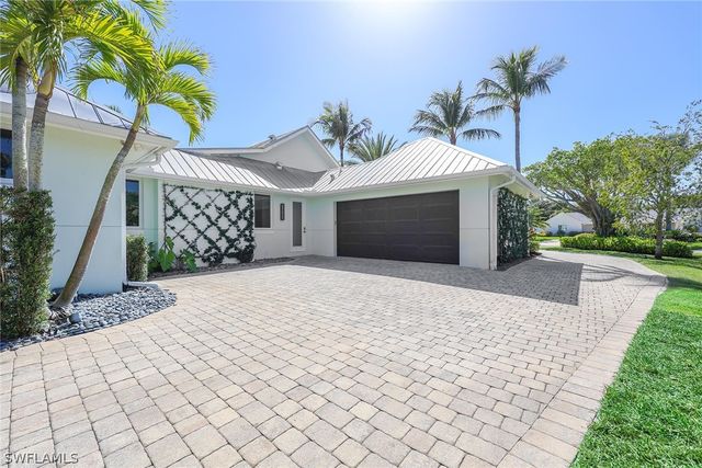 1438 Murex DR, Naples, FL 34102