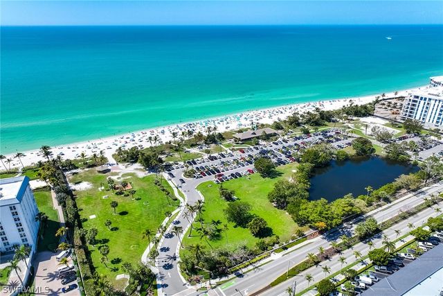 1438 Murex DR, Naples, FL 34102