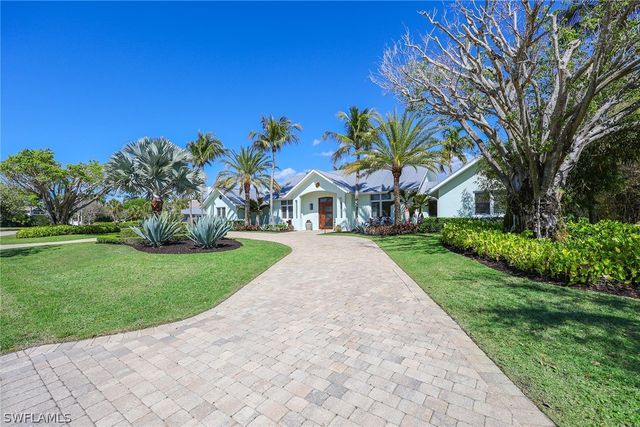 1438 Murex DR, Naples, FL 34102