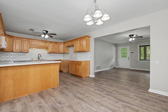 1200 Chris Drive, Benton, AR 72015