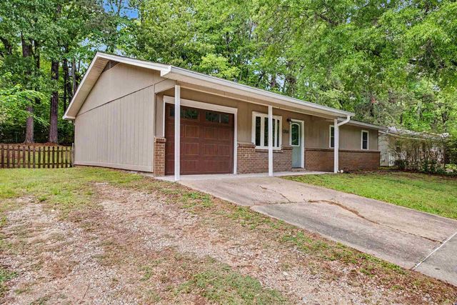 1200 Chris Drive, Benton, AR 72015