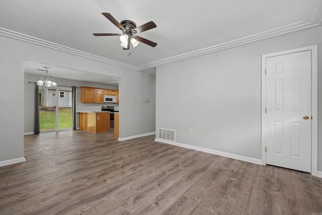 1200 Chris Drive, Benton, AR 72015