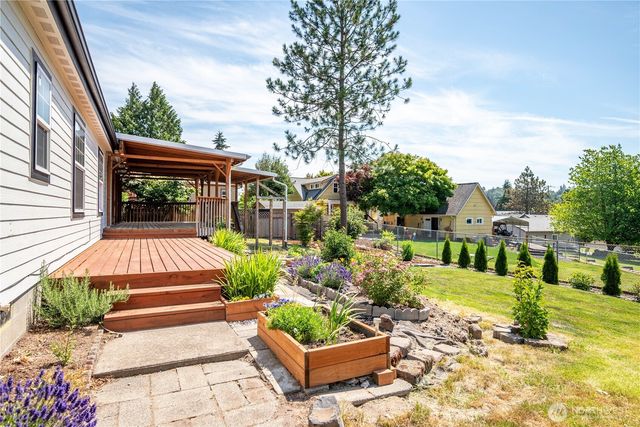 105 Robin Court, Longview, WA 98632