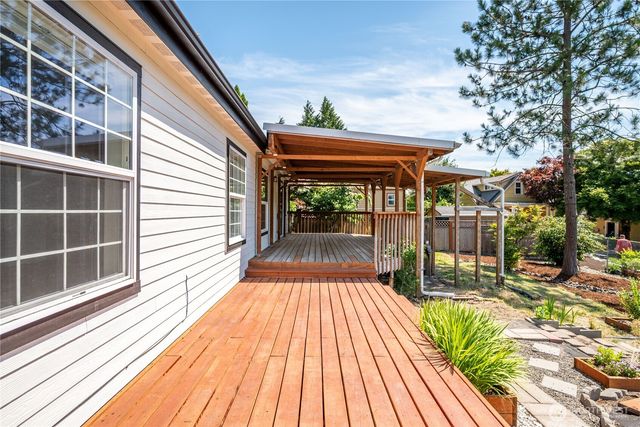 105 Robin Court, Longview, WA 98632