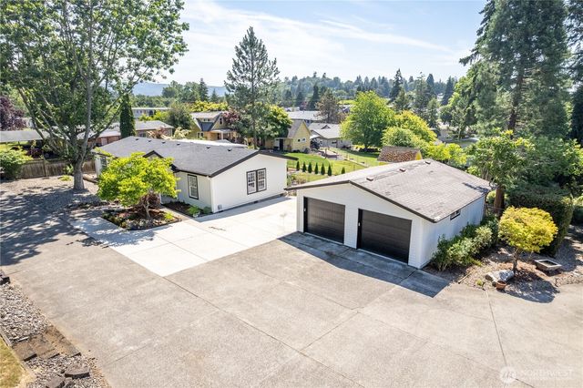 105 Robin Court, Longview, WA 98632