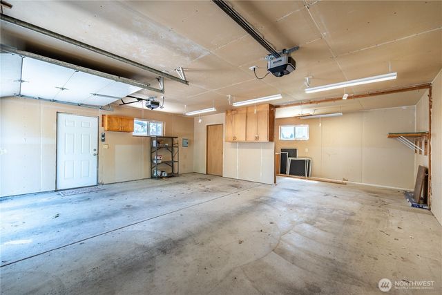 105 Robin Court, Longview, WA 98632