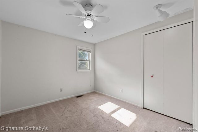 1312 Merry Road, Waterford, MI 48328
