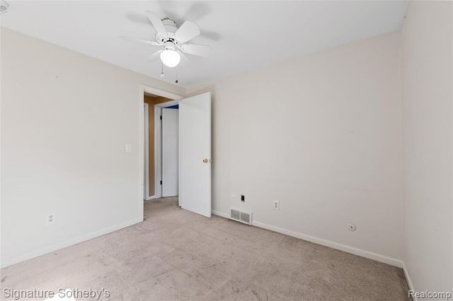 1312 Merry Road, Waterford, MI 48328