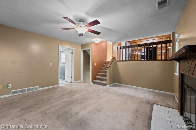 1312 Merry Road, Waterford, MI 48328