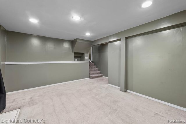 1312 Merry Road, Waterford, MI 48328