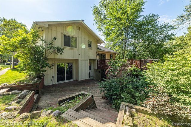 1312 Merry Road, Waterford, MI 48328
