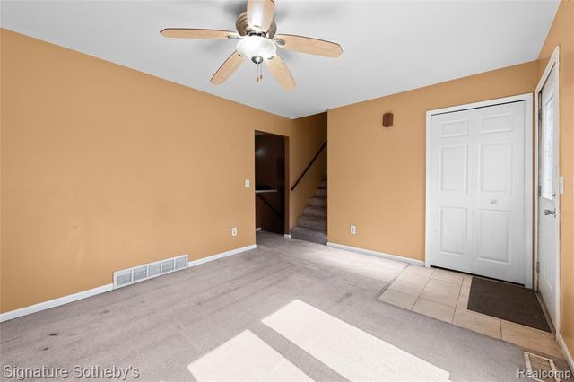 1312 Merry Road, Waterford, MI 48328