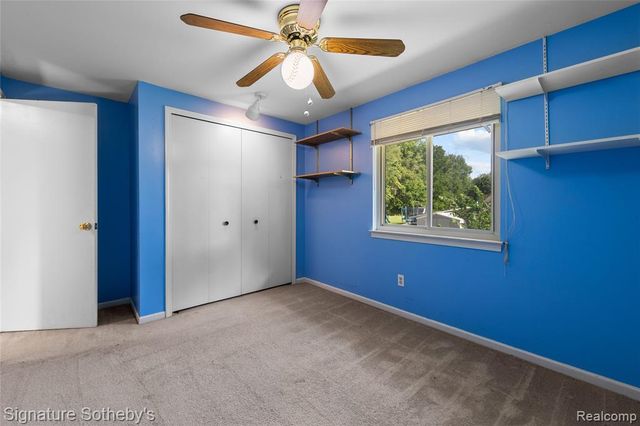 1312 Merry Road, Waterford, MI 48328