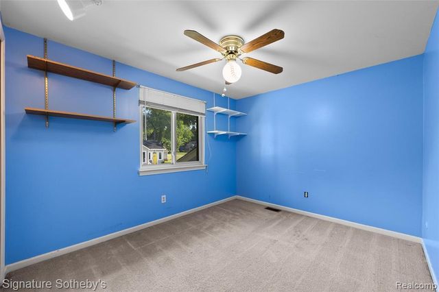 1312 Merry Road, Waterford, MI 48328