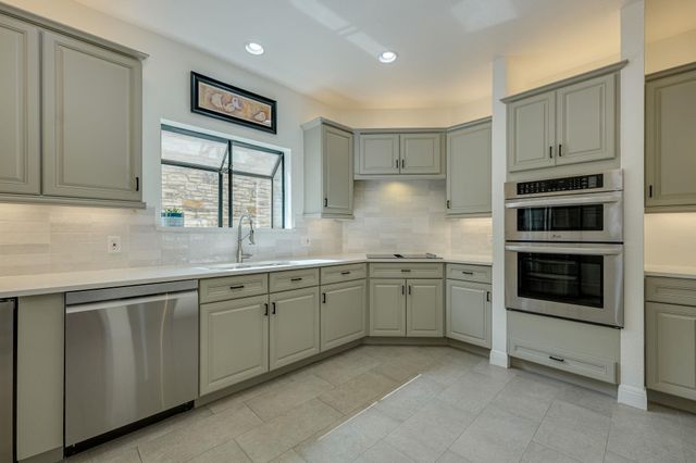 103 Crescent BLF, Lakeway, TX 78734